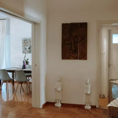 By The Apartamento Atenas